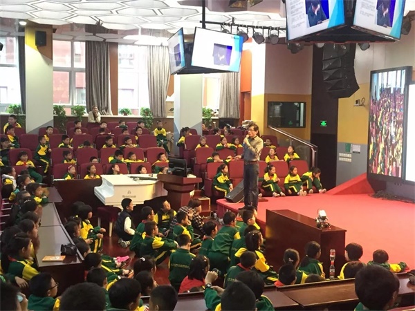 智能機器人編程進校園！孫善明老師帶領北京建華實驗學校同學感受機器人的魅力