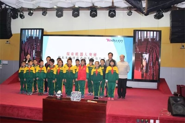 智能機器人編程進校園！孫善明老師帶領北京建華實驗學校同學感受機器人的魅力