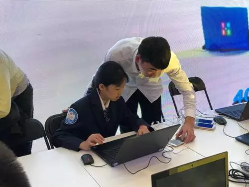 北京上地首屆青少年科技節(jié)|創(chuàng)新成長孵化夢想，童程童美老師受邀現(xiàn)場助力！