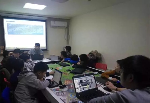 達內(nèi)童程童美202018年FLL工程挑戰(zhàn)賽集訓(xùn)火熱進行中！