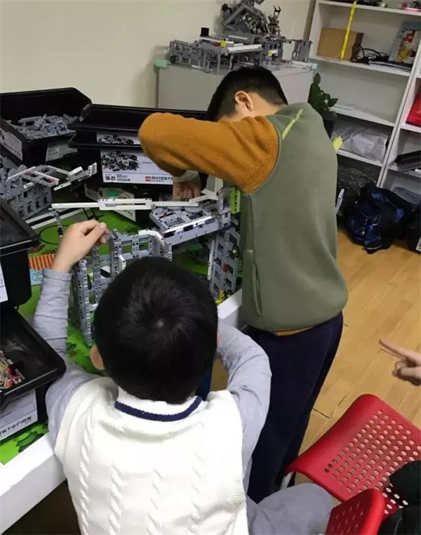達內(nèi)童程童美202018年FLL工程挑戰(zhàn)賽集訓(xùn)火熱進行中！
