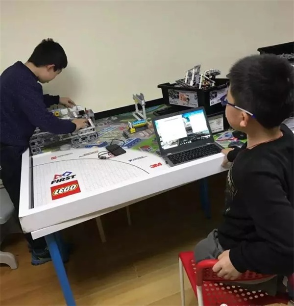 達內(nèi)童程童美202018年FLL工程挑戰(zhàn)賽集訓(xùn)火熱進行中！