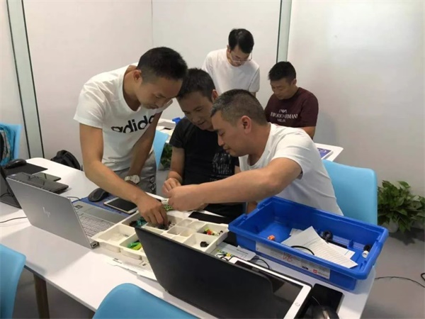 公益助學 | 童程童美發揮編程教學優勢，推動中國教育資源均衡發展 